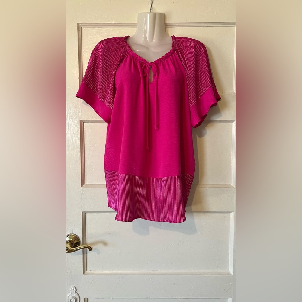 Women's Fuchsia Tie-Neck Short Sleeve Blouse